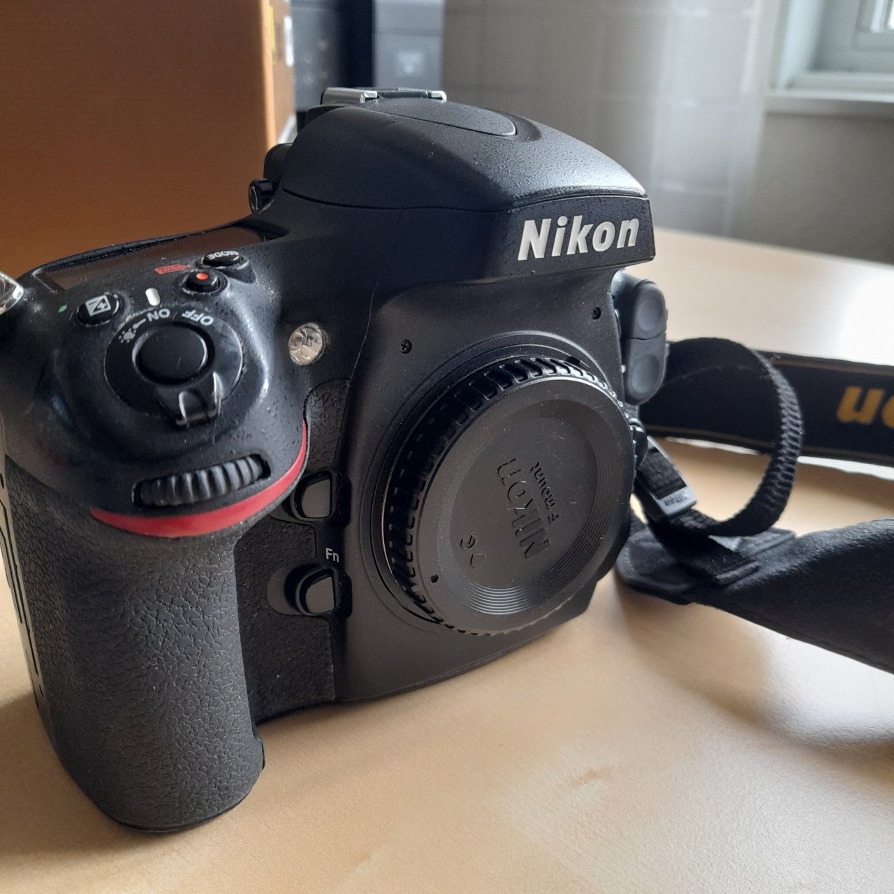 Nikon D800 (26600 clicks)