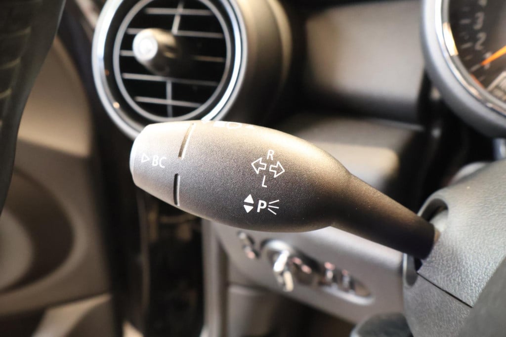 Mini One mini 1.5 salt nl auto, apple carplay, all season, lm velgen, btw