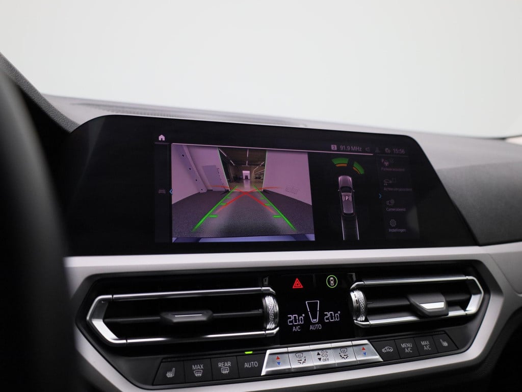 BMW 3-serie touring 330e business edition plus | automaat | navigatie | app