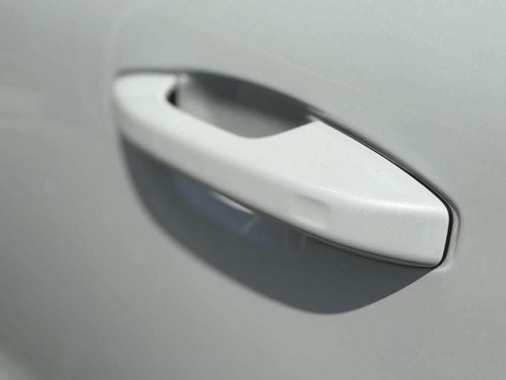 Volvo XC40 t5 262pk recharge ultimate dark |leder+ memory| camera| h&k soun