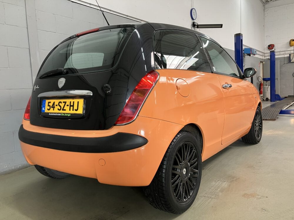 Lancia Ypsilon 1.2 16V MomoDesign
