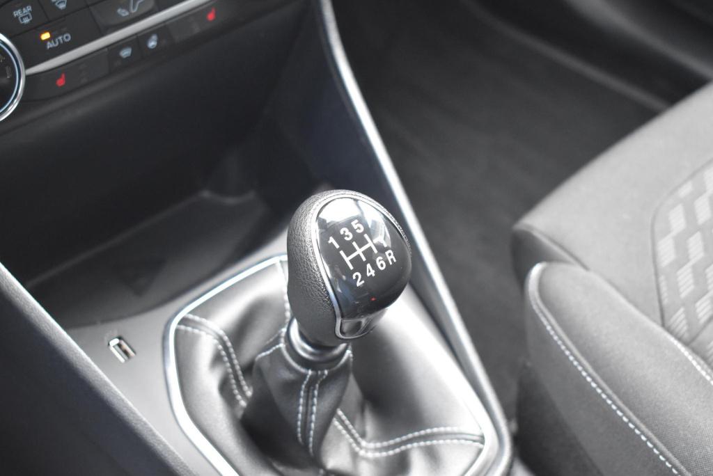 Ford Fiesta 1.0 ecoboost hybrid titanium | climate control | cruise control