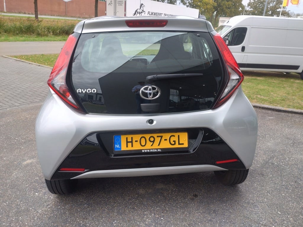 Toyota Aygo 1.0 vvti x-play
