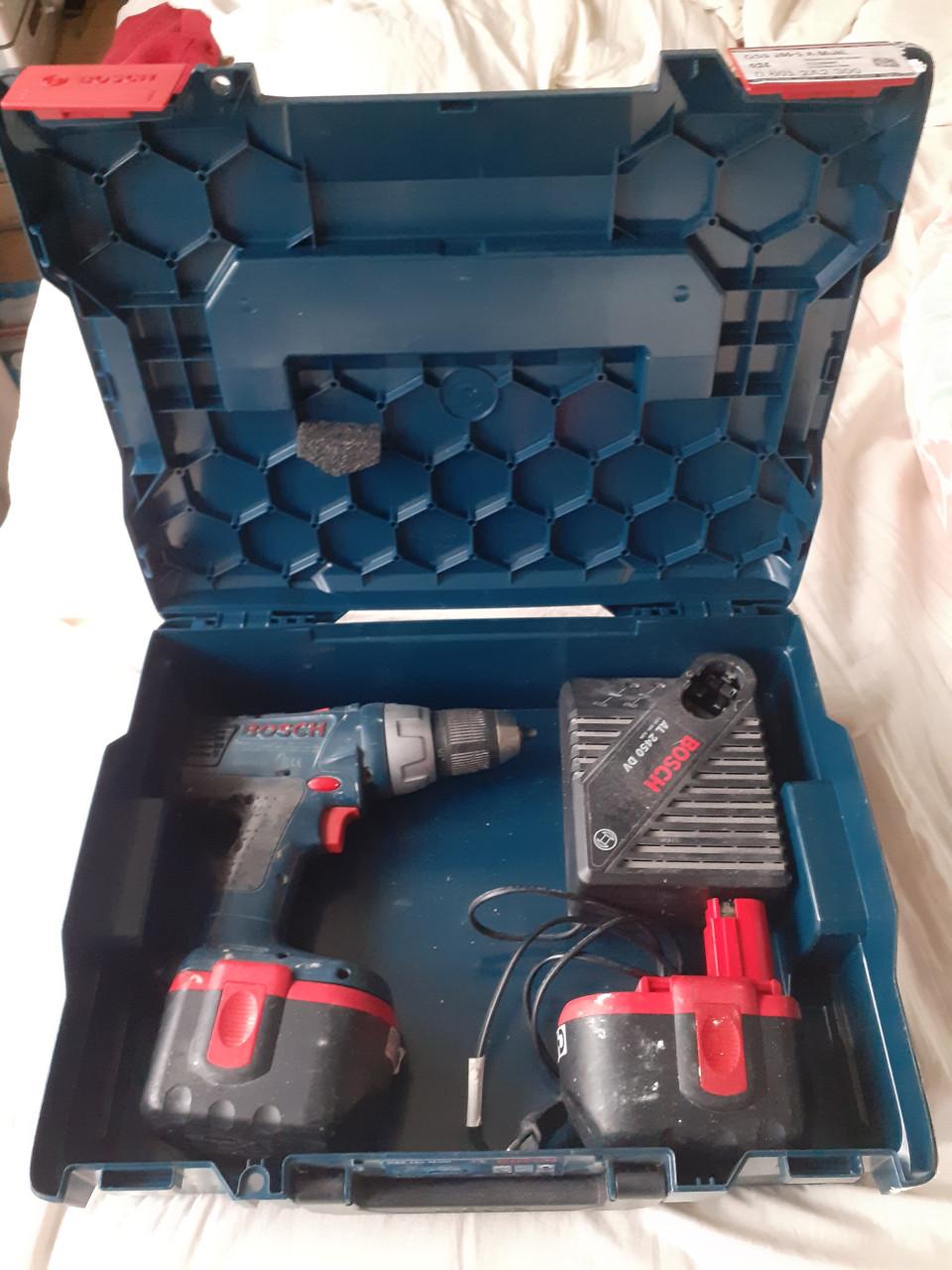 Accu-boormachine 24Volt merk BOSCH Profesioneel XXL + Lader + 2e Accu