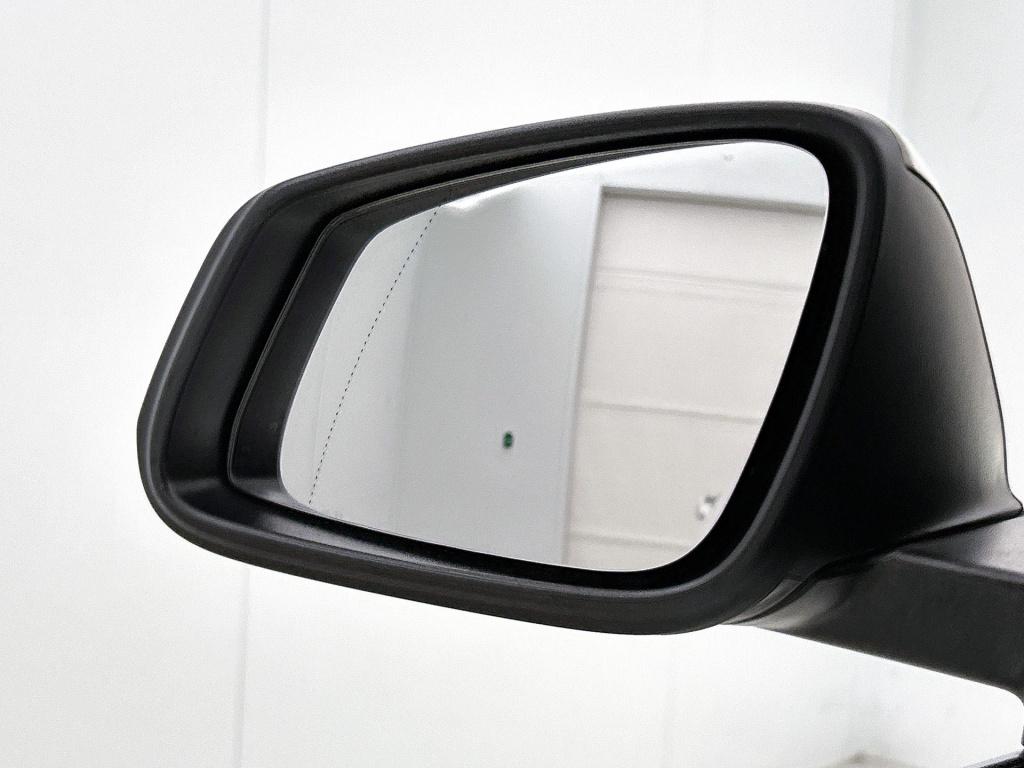 BMW X1 xdrive25e high executive | automaat | leder | parkeer sensoren | nav