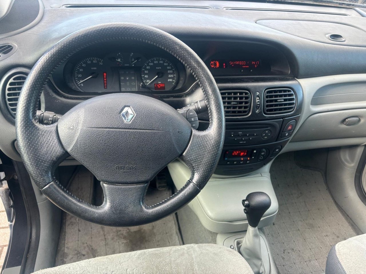 Renault Scenic 1.6-16V Expression Sport Automaat