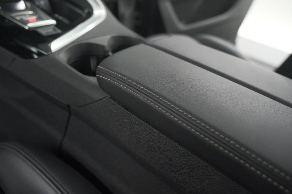 Peugeot 3008 1.6 puretech 180 gt line | camera | dodehoekdetectie | adaptie