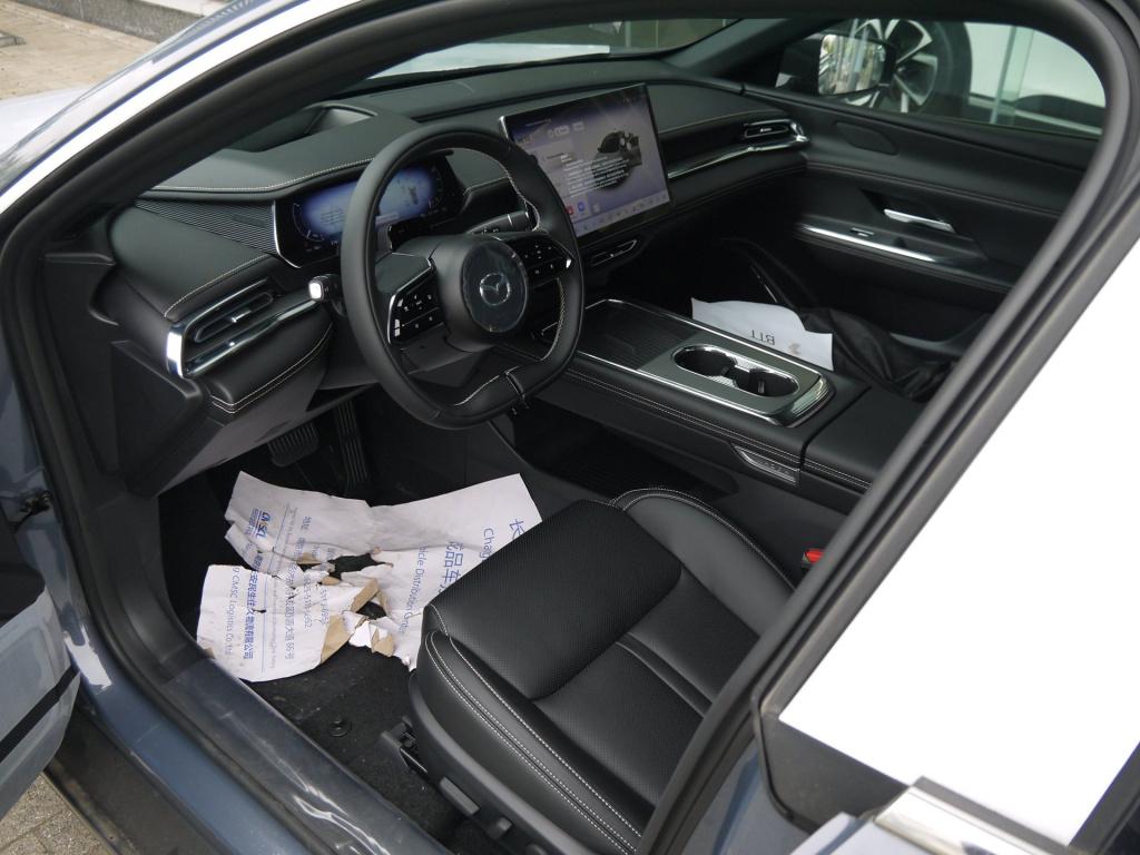 Mazda 6 6e takumi long range 80 kwh