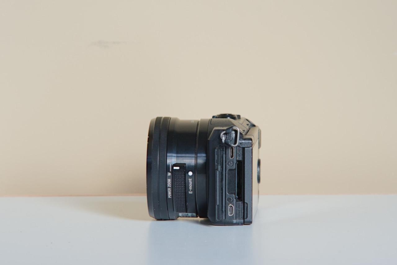 Sony a5100 systeemcamera inc 2 sony lenzen en accessiores