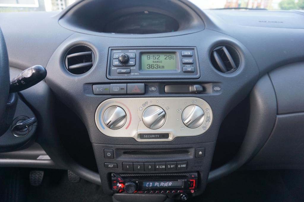 Toyota Yaris 1.0 vvt-i airco / elektr. ramen / apk t/m 06-2027