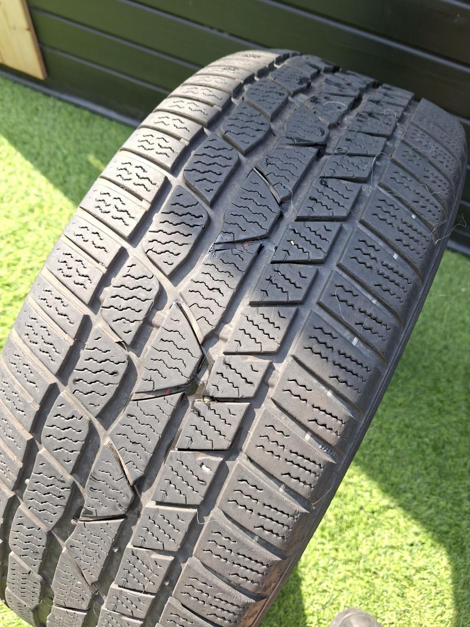 4 Continental Winterbanden 235x45 R19