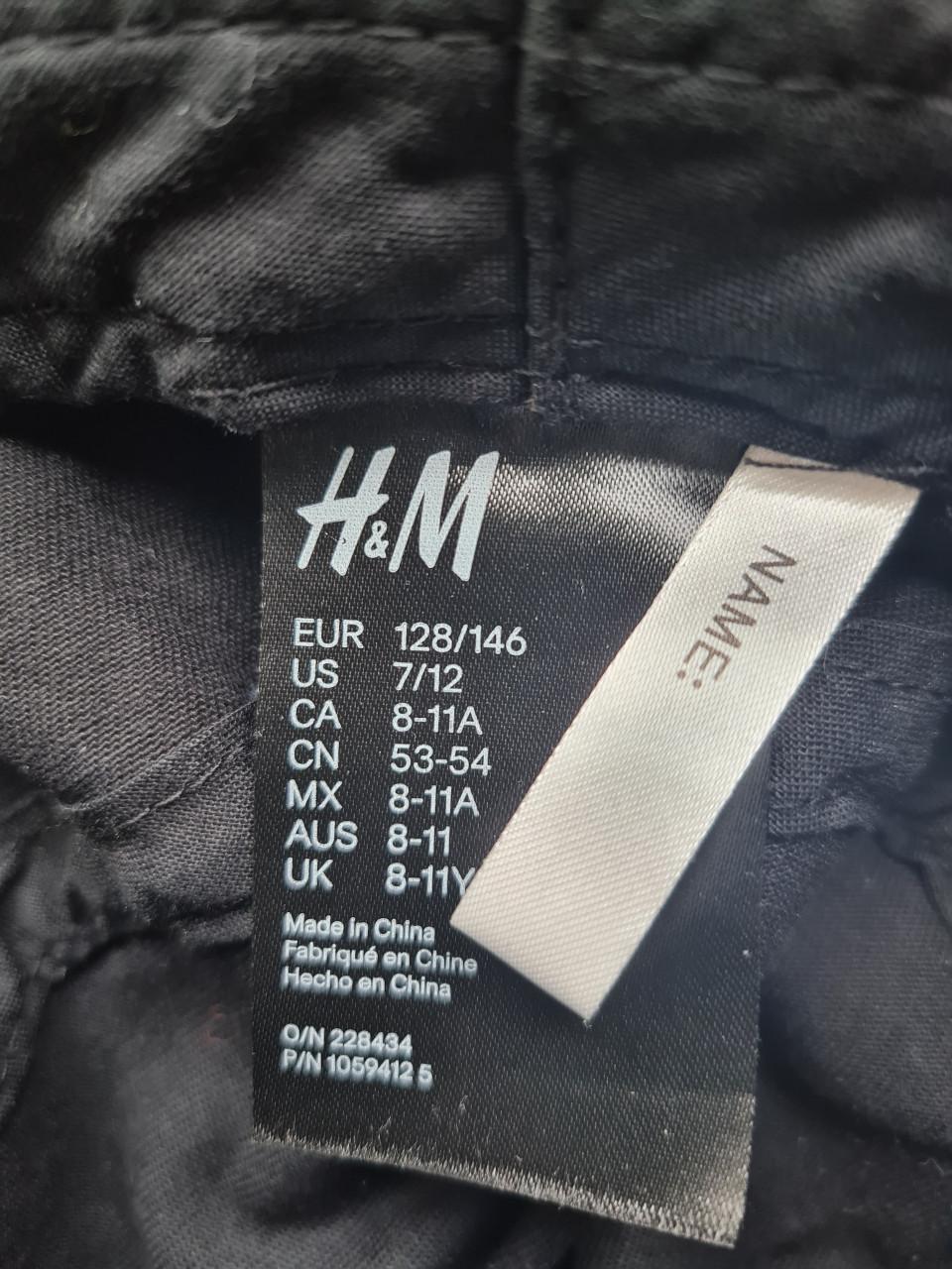 Nieuw zwart hoedje / petje van H&M Maat 128-146