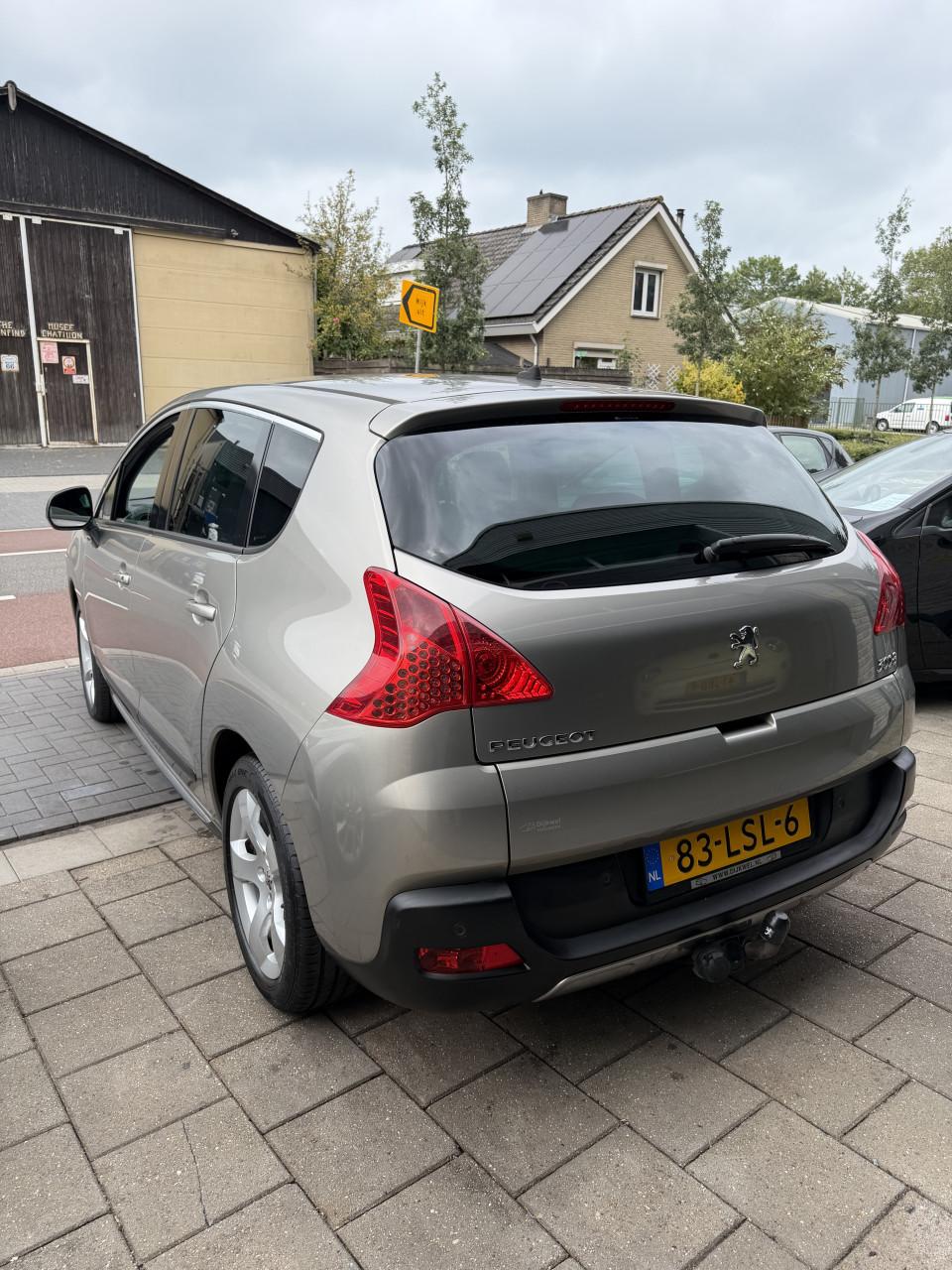 Peugeot 3008 automaat bouwjaar 2010