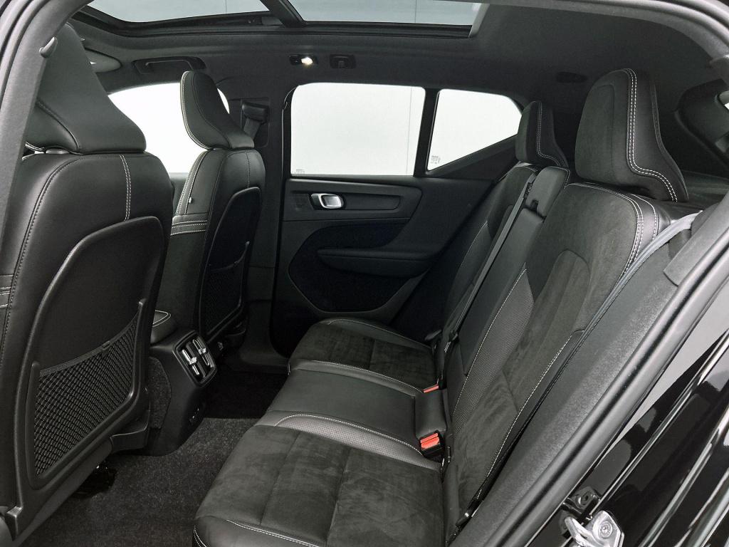Volvo XC40 recharge p8 awd r-design | panoramadak | trekhaak | harman kardo