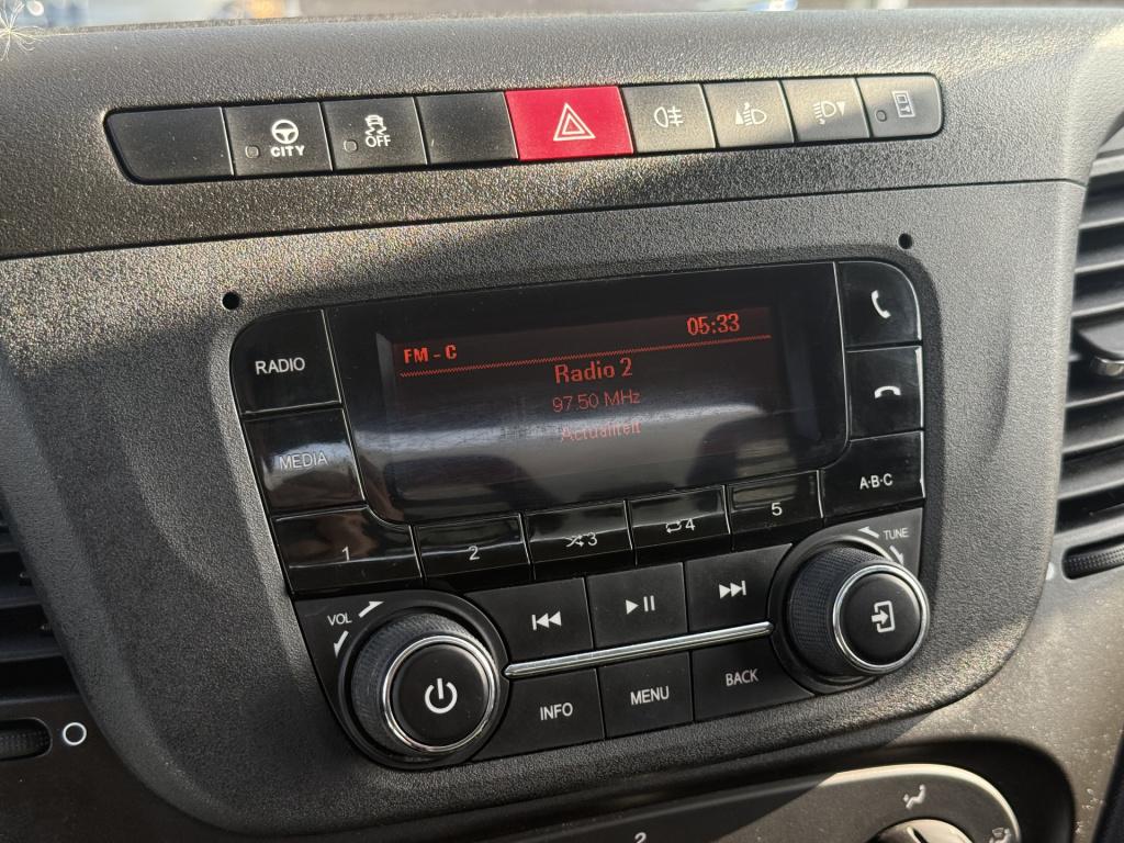 Iveco Daily 35c16 2.3 300 kipper | dubbellucht | trekhaak | leder | opbergk