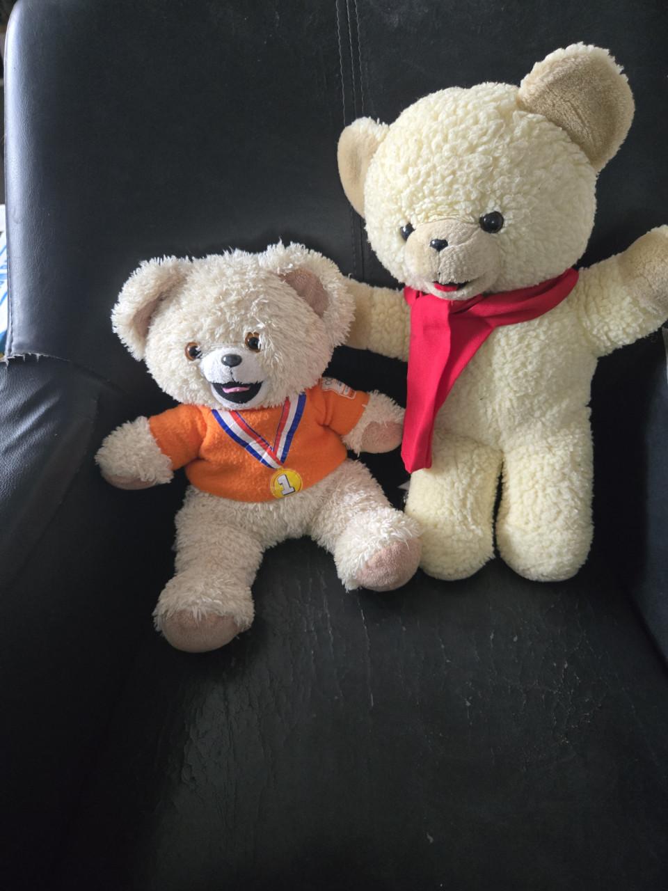 2x Robijn knuffel Rechts 30 cm Links 37 cm