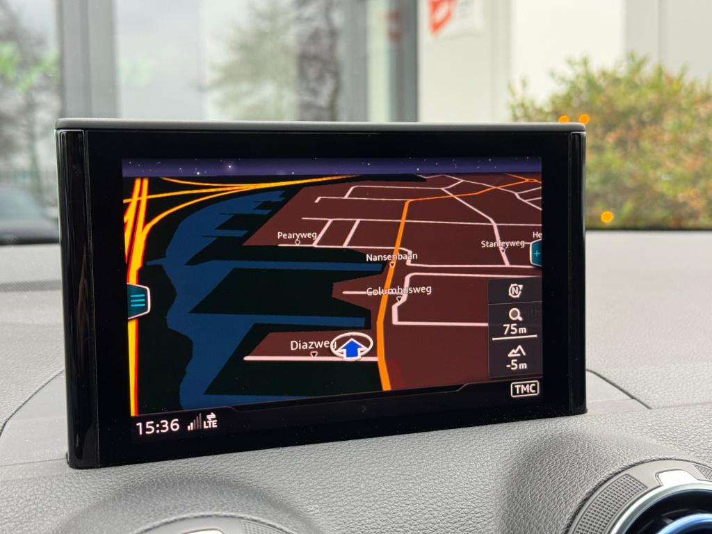 Audi Q2 2.0 tfsi quattro design luxe * panoramadak * leder * black pack