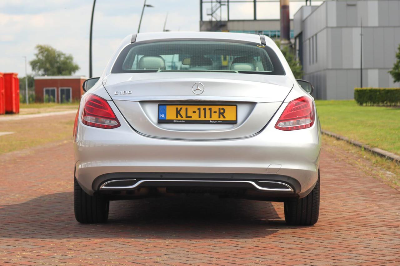 Mercedes C180 W205 2014 Nieuw model (8,2 sec 100) Nieuwstaat! Zuinig!