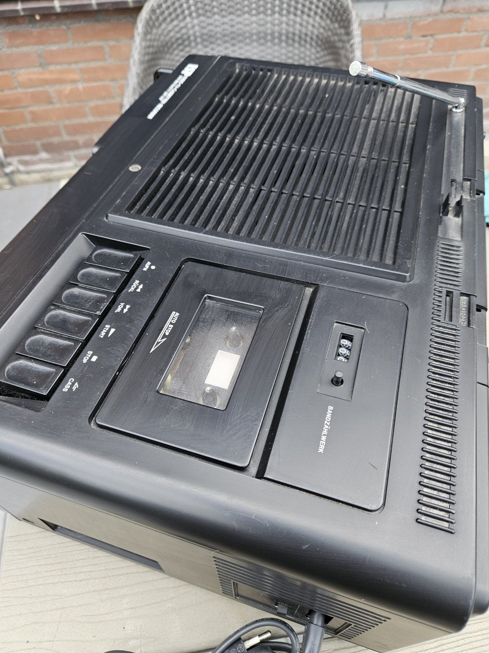 Leuk jaren 70 ISP Radio Cassette Tv model RTC-4020....