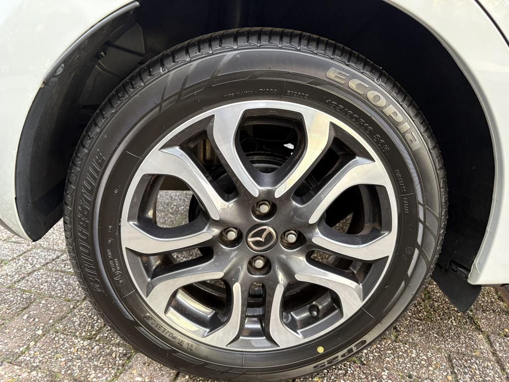 Mazda 2 1.5 skyactiv-g gt-m keyless entry headup display