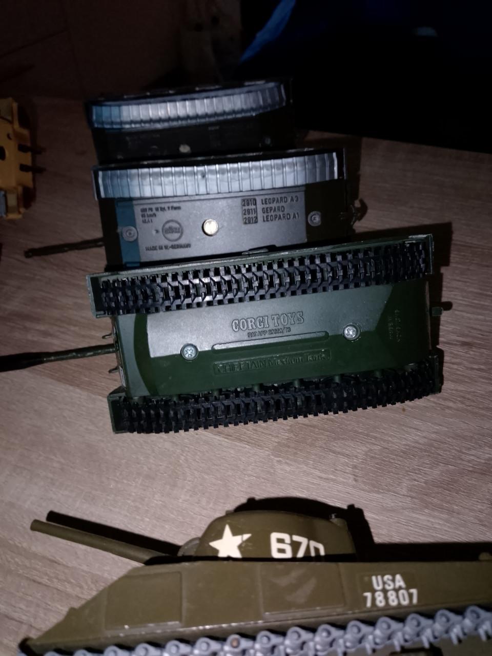 Te koop Solido, Siku, Corgi tanks