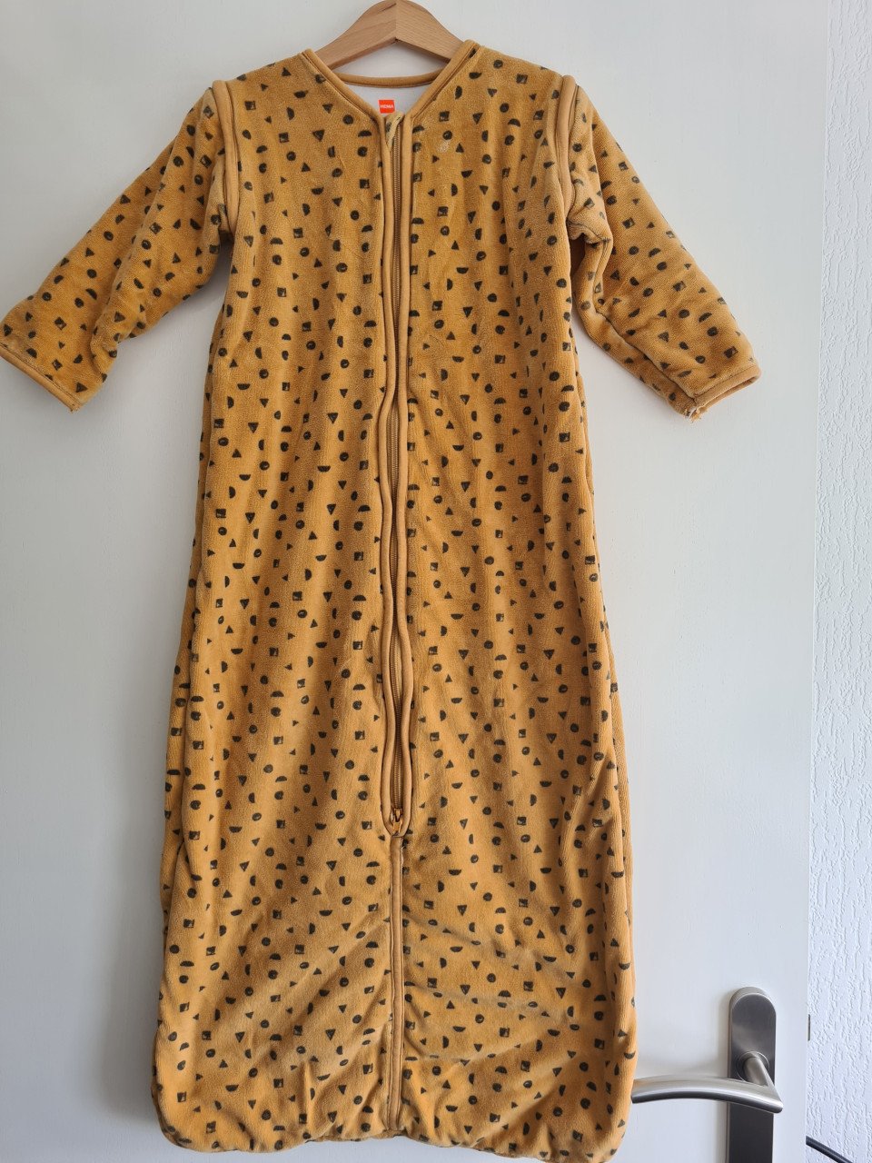 2 X mosterdgeel  slaapzak met afritsbare mouwen Hema  Mt 86-104 samen €5