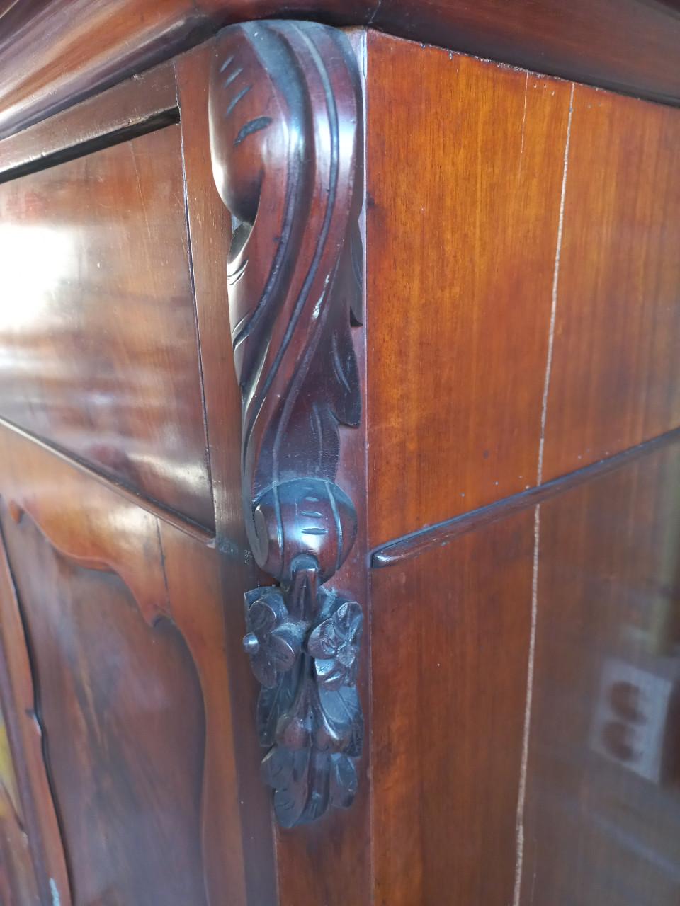 Antieke Biedermeier meidenkast