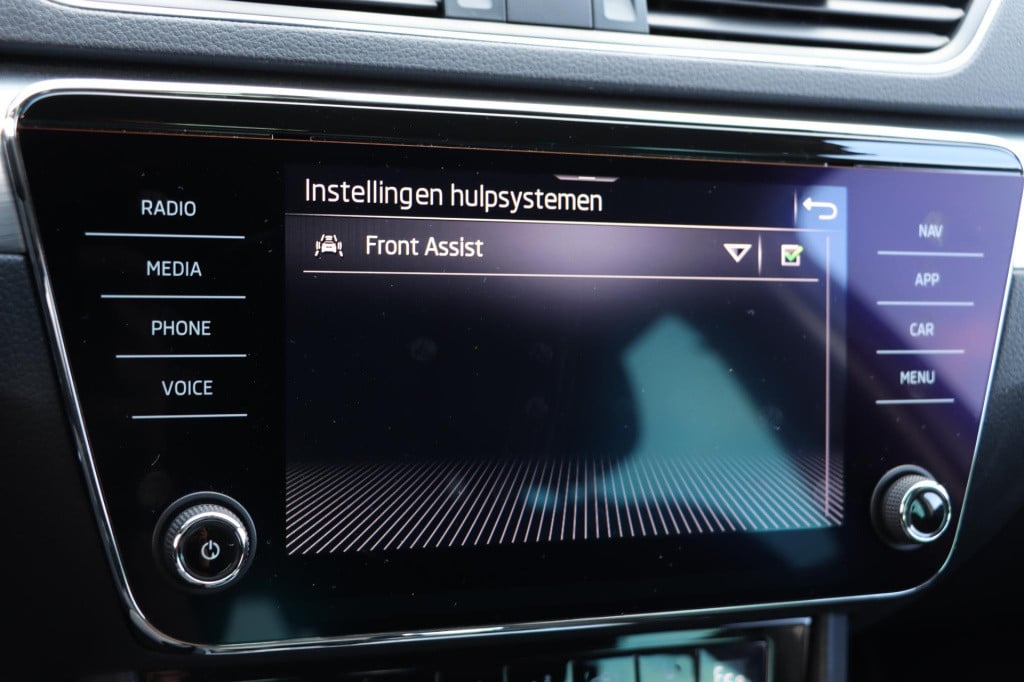 Skoda Superb combi 1.4 tsi iv business edition plus dsg
