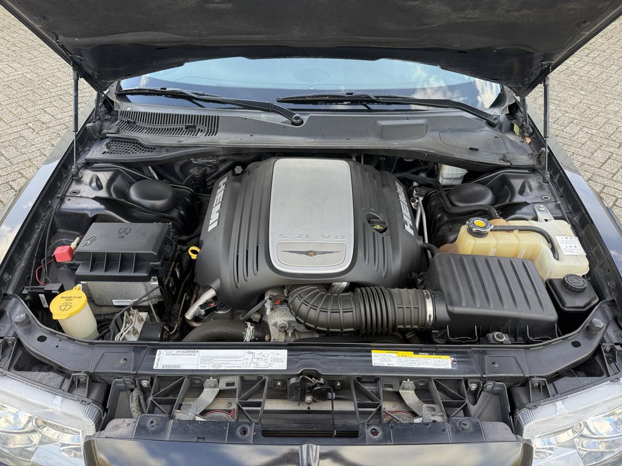 Crysler 300c 5.7 Hemi V8 - BTW auto - Youngtimer