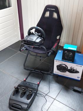 Playseat Challenge met Logitech G923 racestuur en shifter