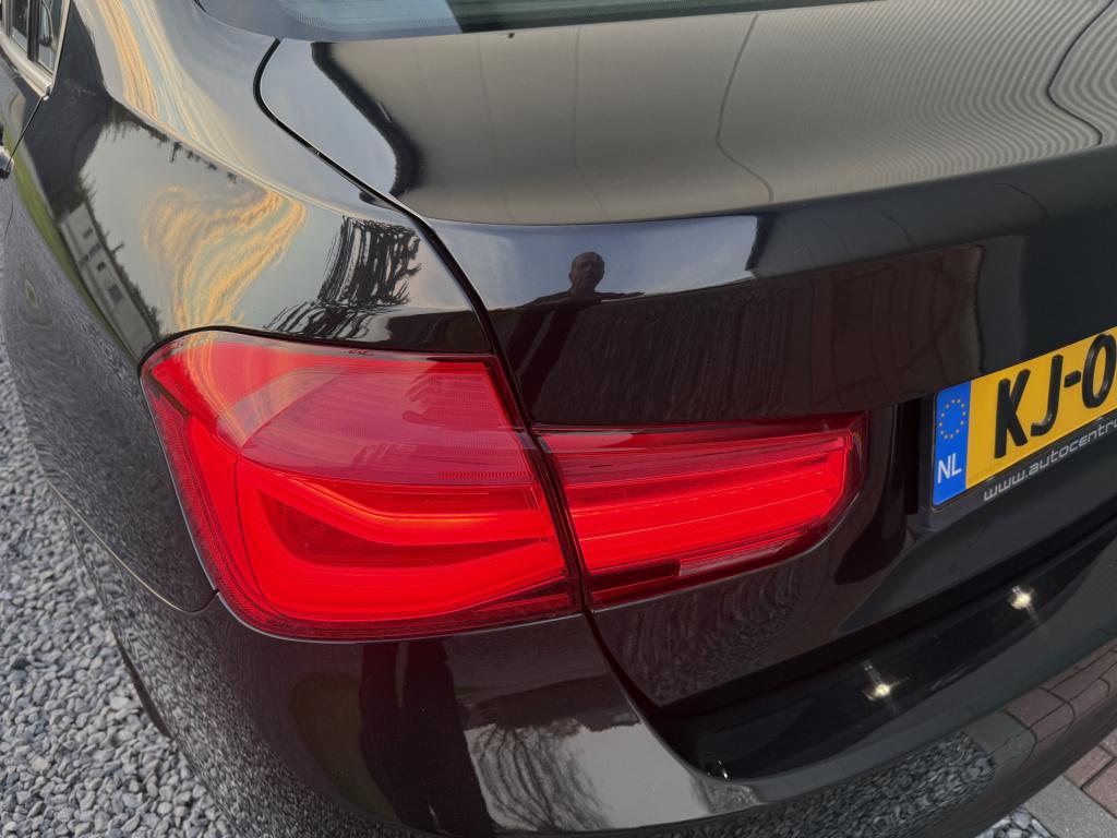 BMW 3-serie 320i 184pk sedan executive luxury