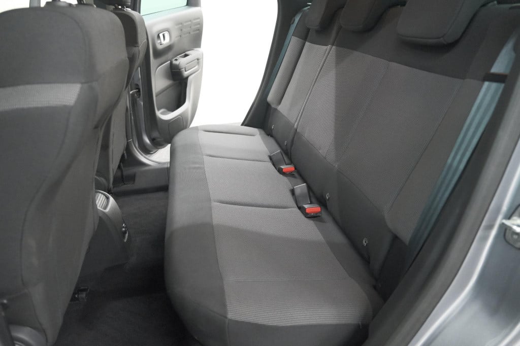 Citroen C3 Aircross puretech 130 eat6 max | camera | apple carplay | parkee