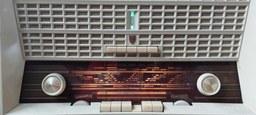 AristAristona Radio