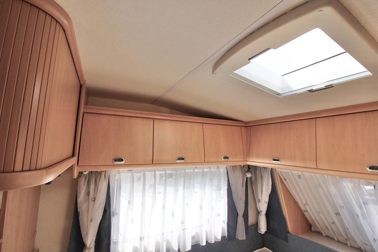 Hobby 460 UFe de luxe easy (Frans bed, Ruime rondzit, Nieuwstaat!!!)
