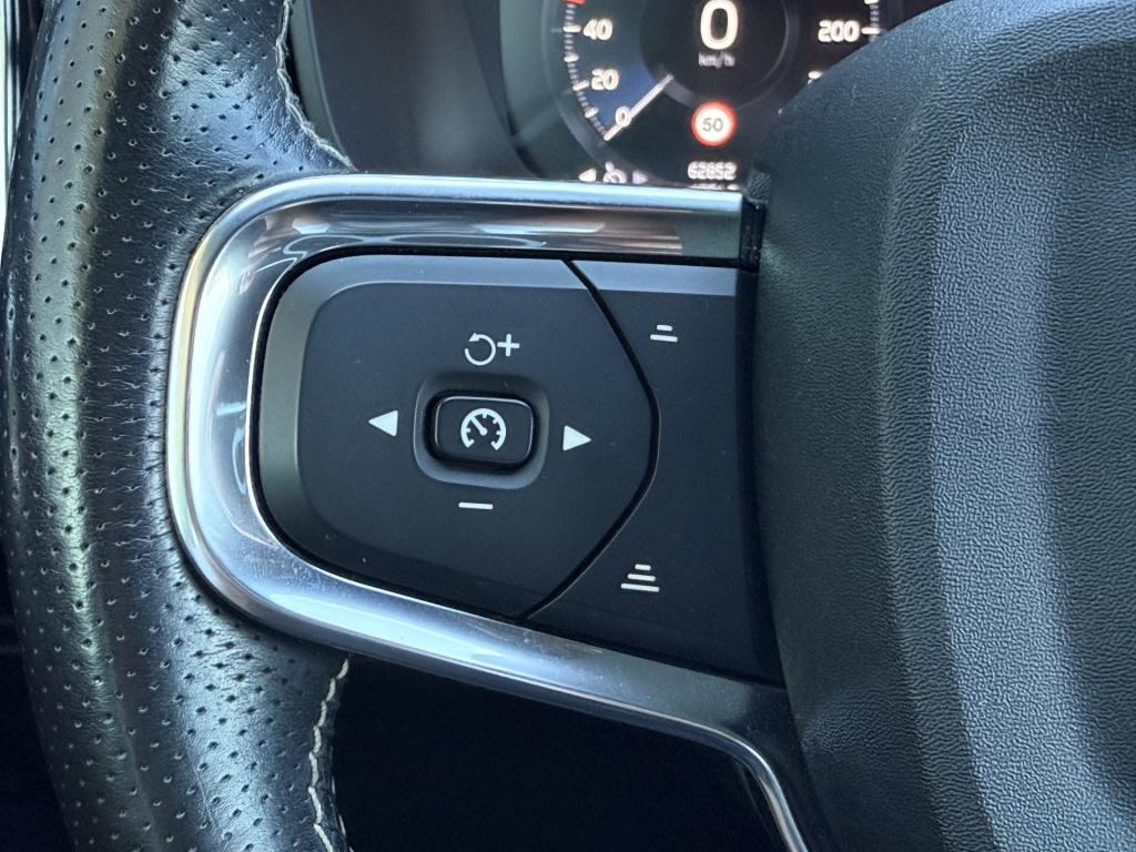 Volvo XC40 2.0 t4 r-design 191 pk | acc | camera | dab | navi