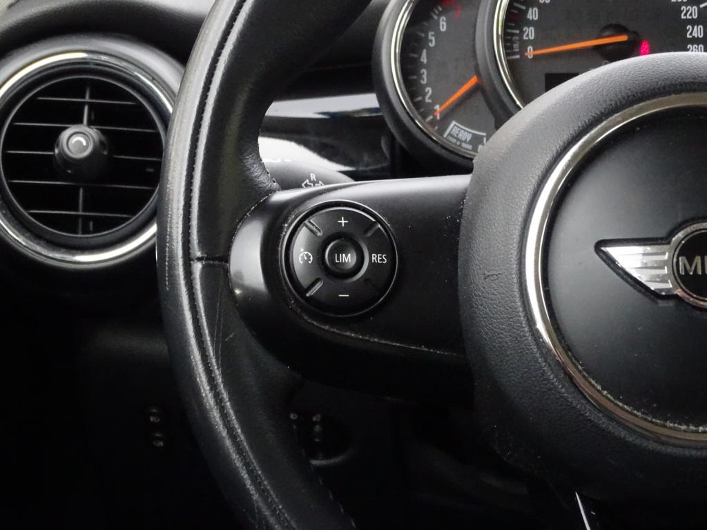 Mini Cooper mini 1.5 chili serious business | clima | bluetooth | cruise