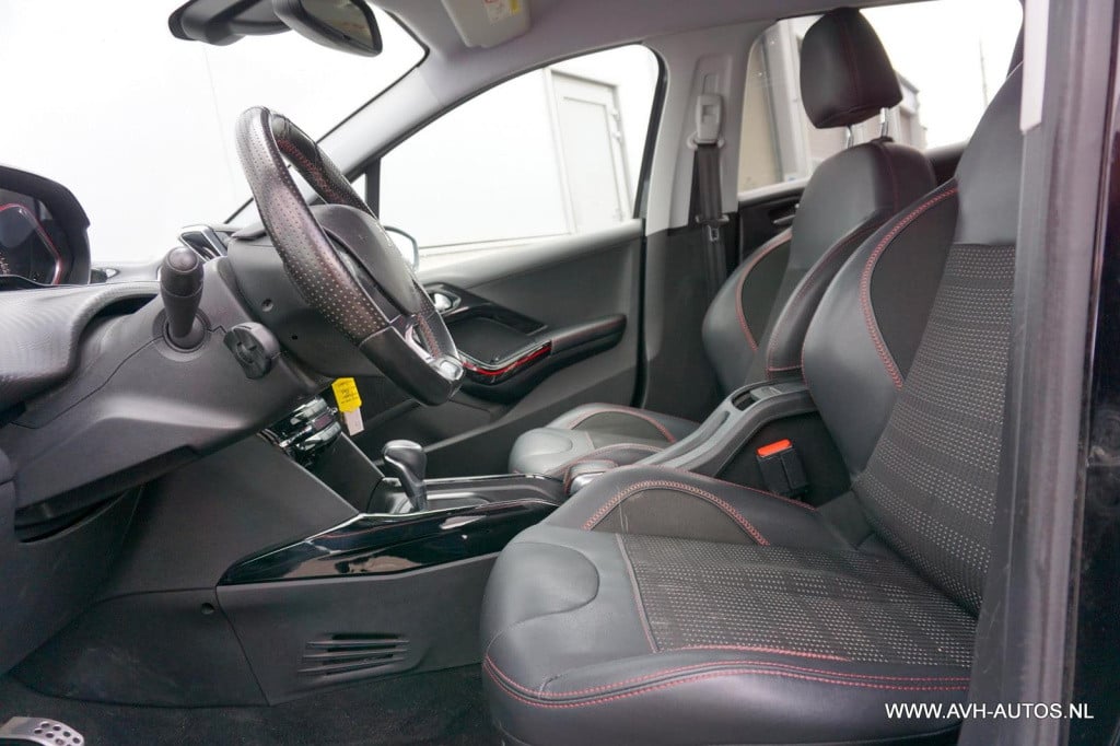 Peugeot 2008 1.2 puretech gt-line automaat