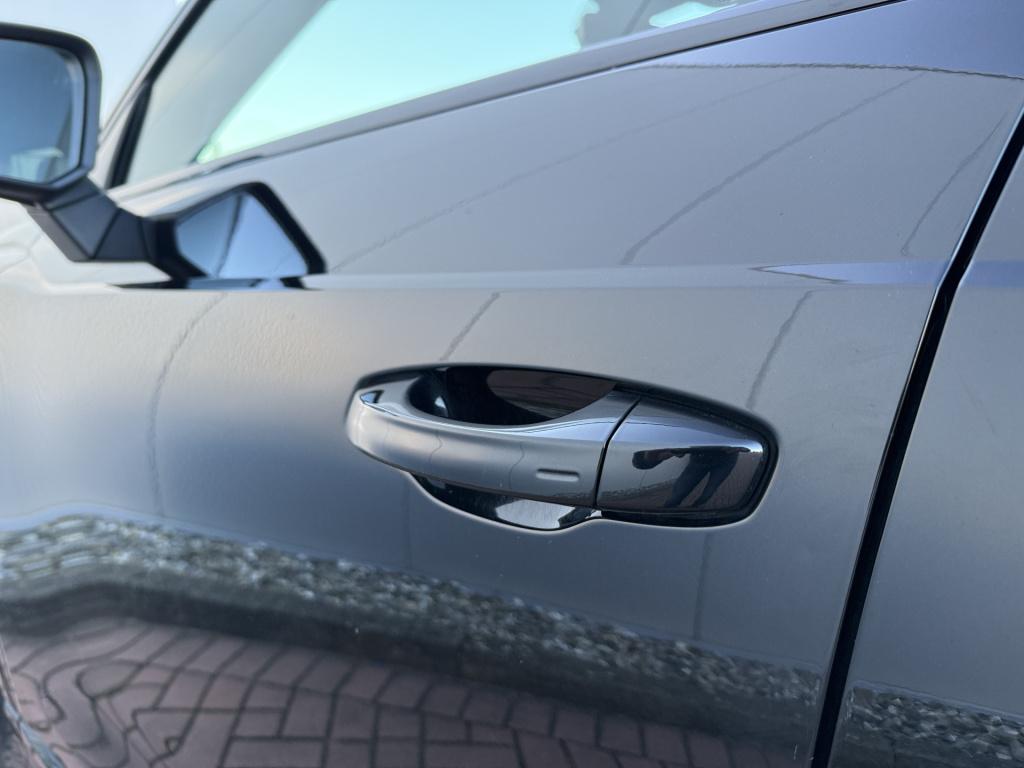 Audi Q3 45 tfsi ehybrid 245pk s edition | leder | black pakket