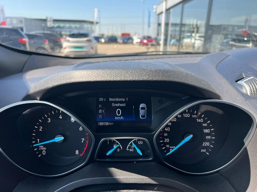 Ford Kuga 1.5 ecoboost 150pk 2wd st line ,panodak , trekhaak , carplay