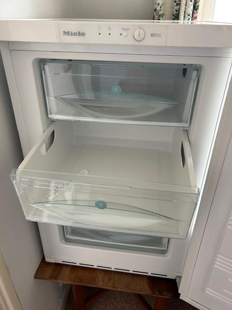 Mooie Miele Vrieskast zo goed als nieuw