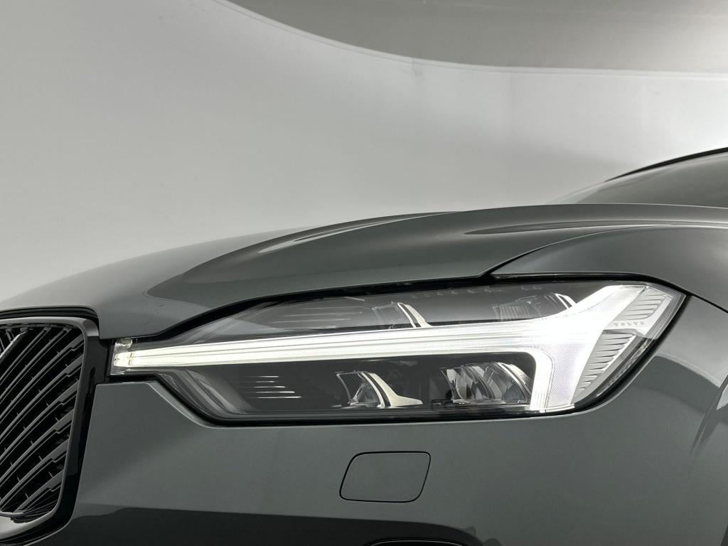 Volvo XC60 t6 398pk recharge ultra dark|