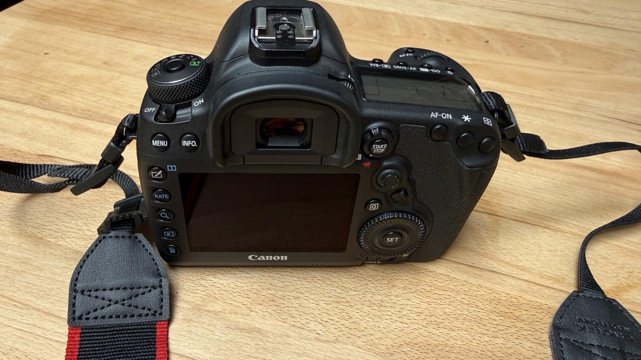 Canon 5D Mark IV