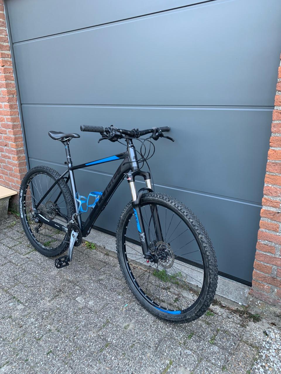 Cube analog competition mountainbike