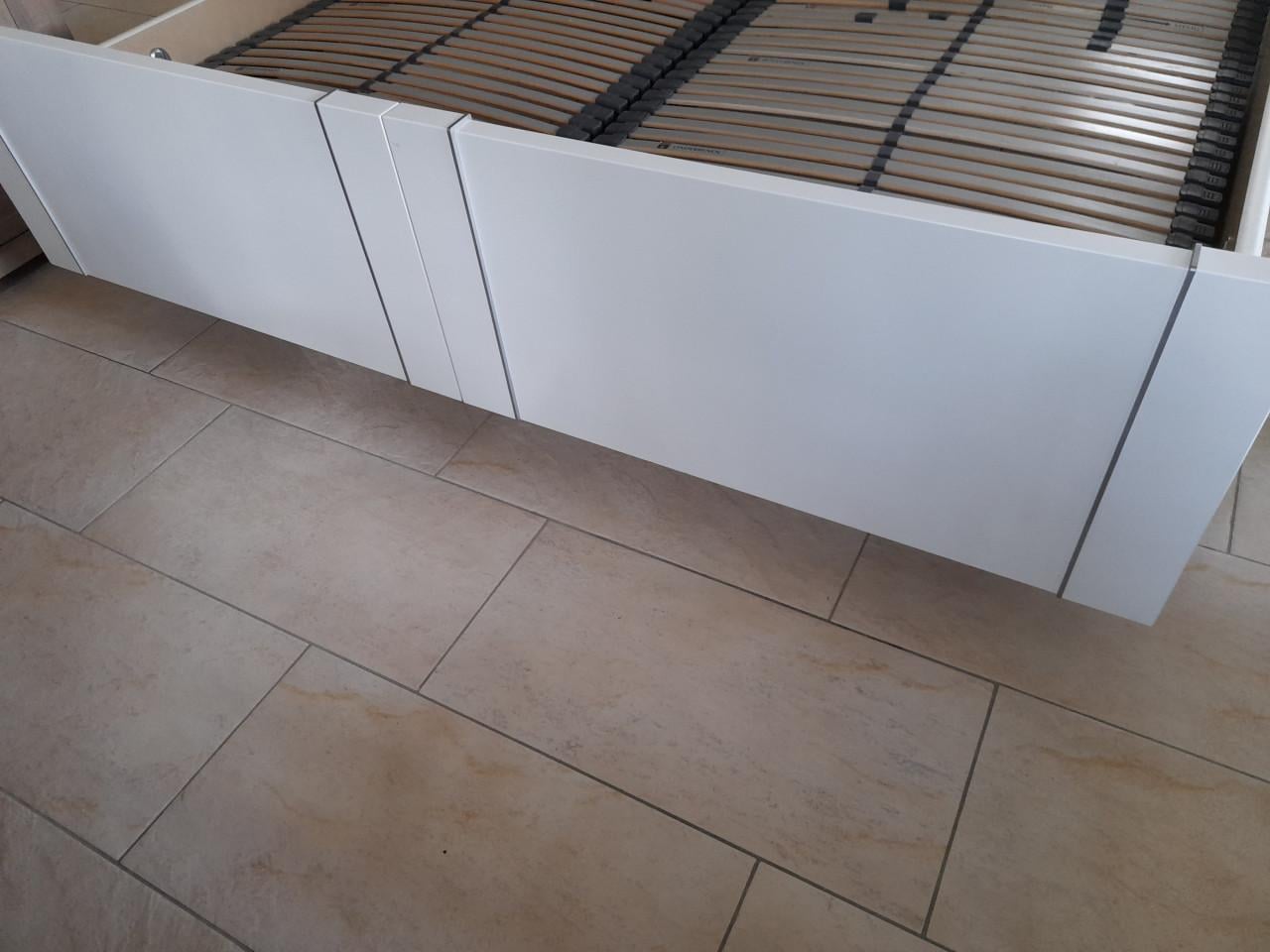 2 persoons deelbaar bed met bossflex lattenbodems 180 x 200 (in goede staat