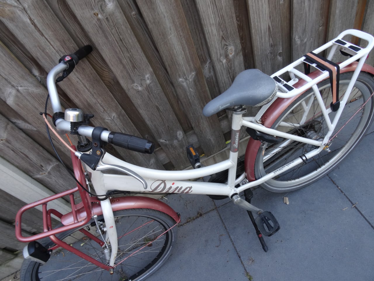 🚲 Batavus Diva Meisjesfiets 26 inch – Wit/Bordeauxrood – 3 Versnellingen ❤