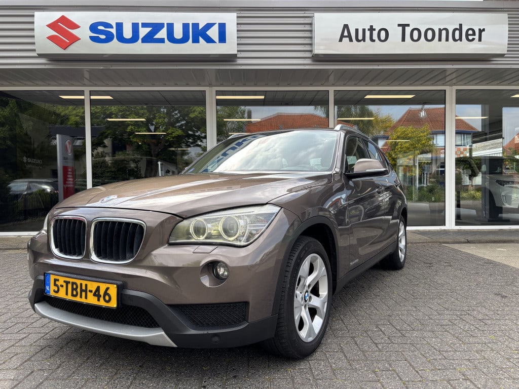 BMW X1 sdrive20i chrome line