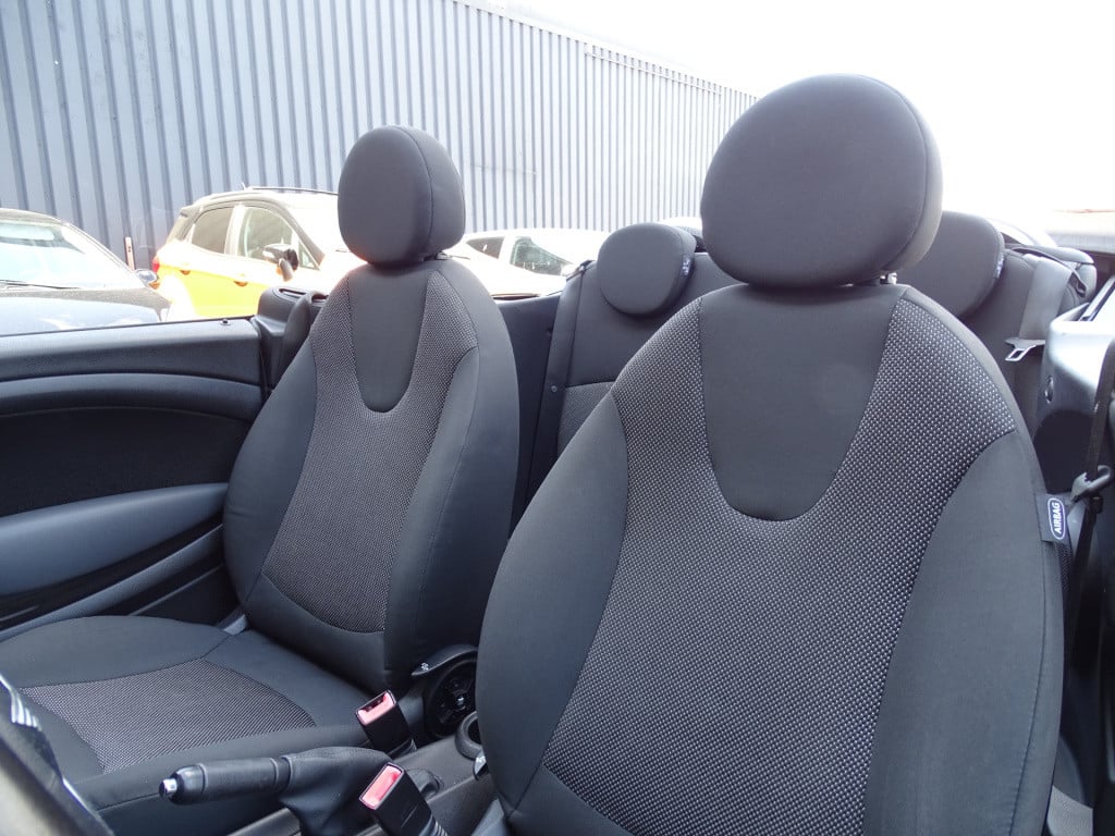 Mini Cooper Cabrio mini 1.6 pepper | airco | cruise | stoelverwarming | 17"
