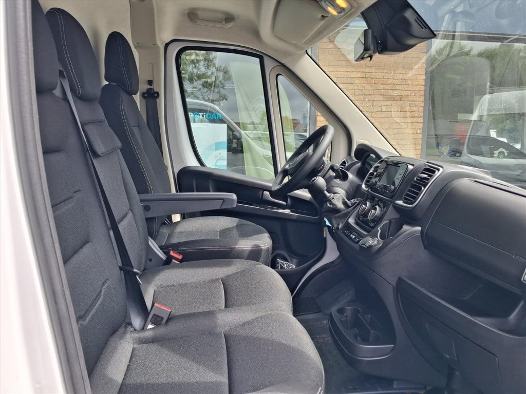 Citroen Jumper gb 2.2 bluehdi 120pk s&s l2h1 3zitplaatsen trekhaak | achter
