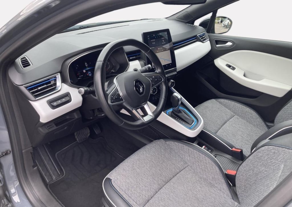 Renault Clio 1.6 e-tech hybrid 140 serie limitee e-tech