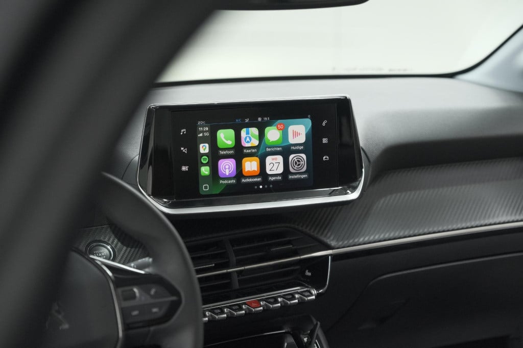Peugeot 208 puretech 100 allure pack | camera | apple carplay | stoelverwar